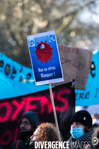 Manifestation des enseignants contre les mesures sanitaires à Nantes