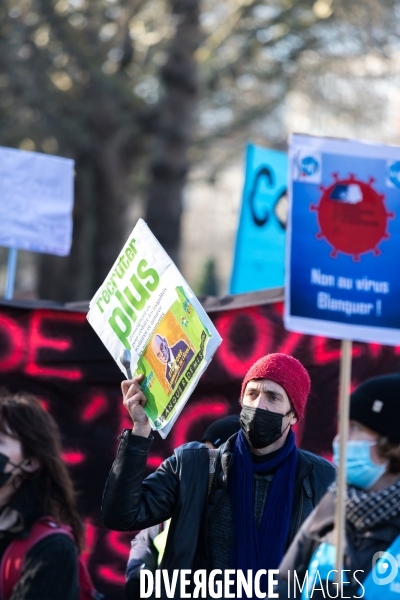 Manifestation des enseignants contre les mesures sanitaires à Nantes