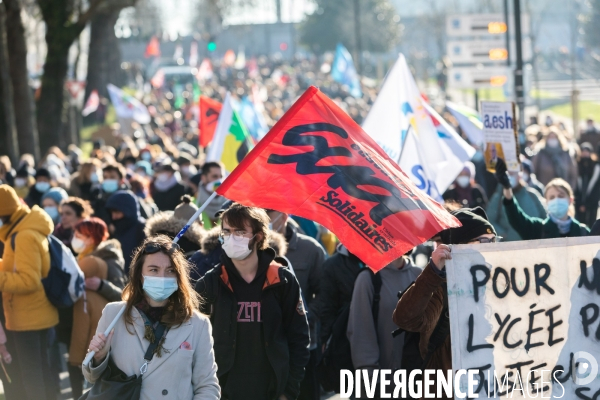 Manifestation des enseignants contre les mesures sanitaires à Nantes