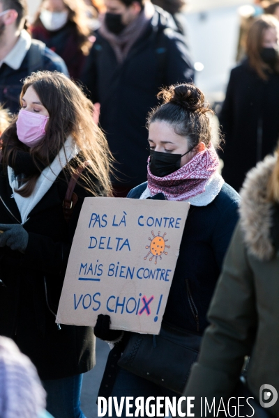 Manifestation des enseignants contre les mesures sanitaires à Nantes