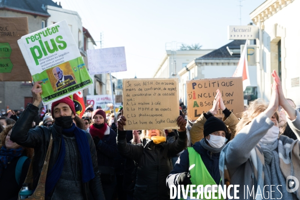 Manifestation des enseignants contre les mesures sanitaires à Nantes