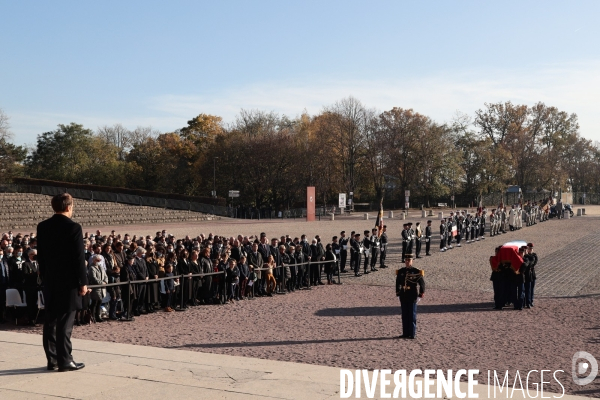 Ceremonie d inhumation d hubert germain au mont valerien