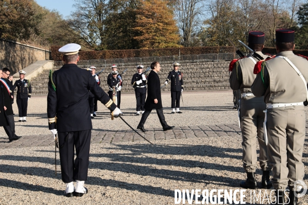 Ceremonie d inhumation d hubert germain au mont valerien