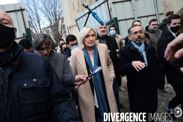 Marine le pen a beziers