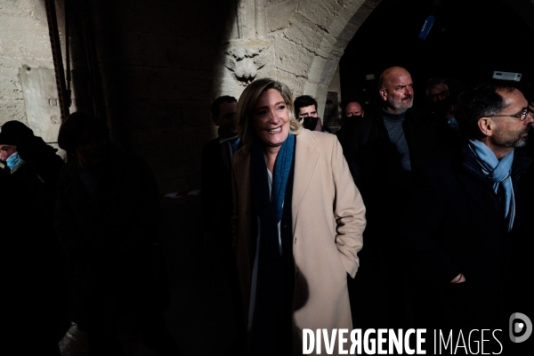 Marine le pen a beziers