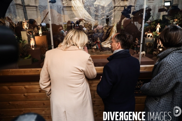 Marine le pen a beziers