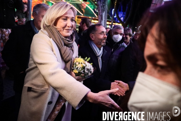 Marine le pen a beziers