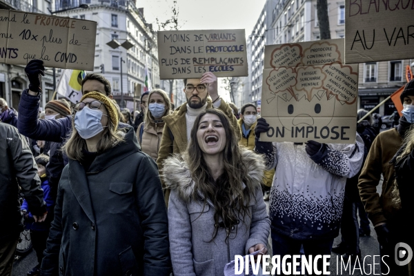 Manifestation des enseignants contre le protocole sanitaire.