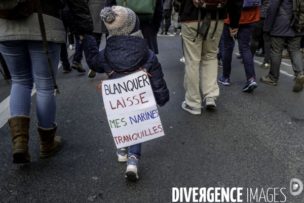 Manifestation des enseignants contre le protocole sanitaire.