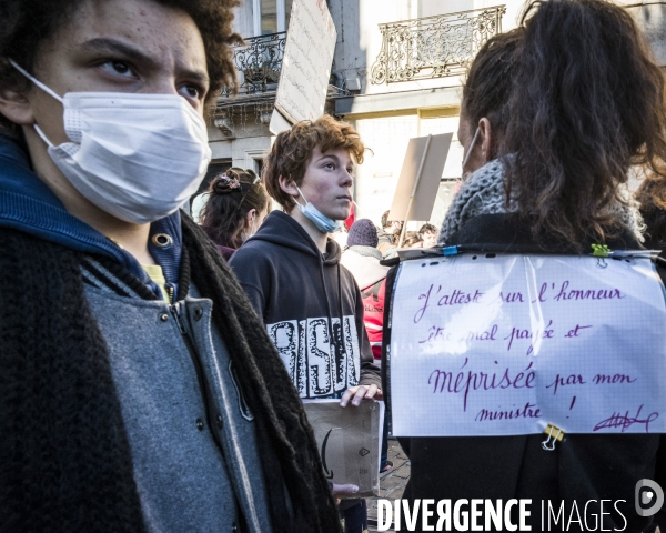 Manifestation des personnels de l éducation nationale contre les protocoles sanitaires - Montpellier, 13.01.2022