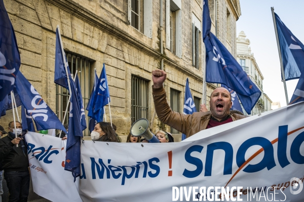 Manifestation des personnels de l éducation nationale contre les protocoles sanitaires - Montpellier, 13.01.2022