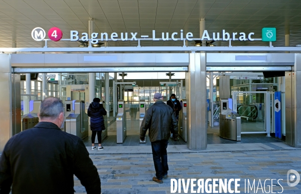 Au sud de la ligne 4 du metro, deux nouvelles stations