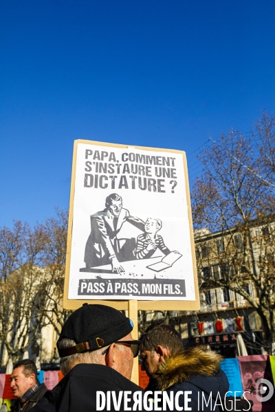 Manifestation pass vaccinal contre  l appetit de pouvoir et de domination  ? Avignon 15 janvier 2022.