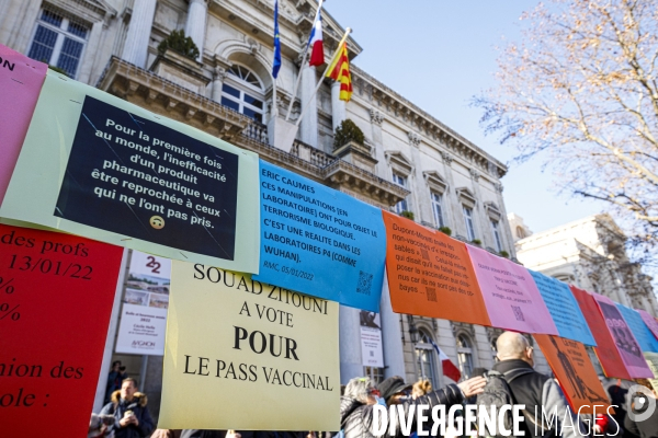 Manifestation pass vaccinal contre  l appetit de pouvoir et de domination  ? Avignon 15 janvier 2022.