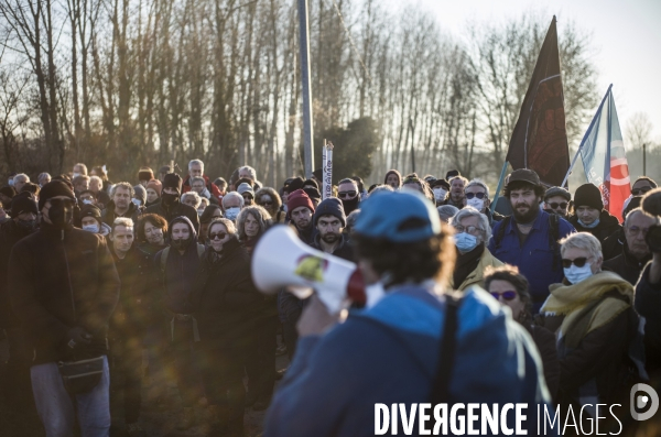 Manifestation contre les bassines a mauze-sur-le-mignon.