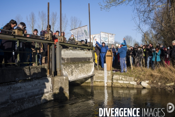 Manifestation contre les bassines a mauze-sur-le-mignon.