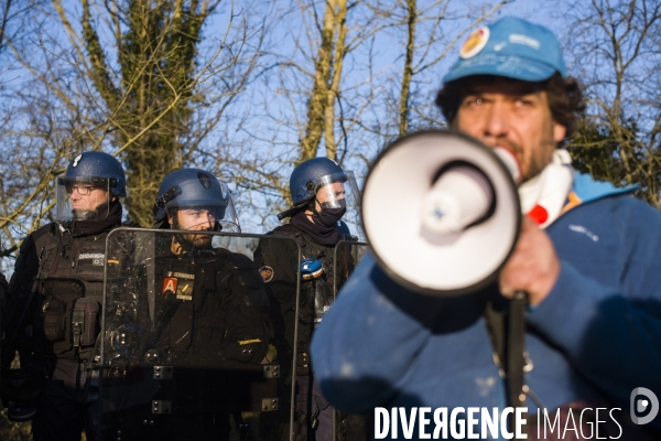 Manifestation contre les bassines a mauze-sur-le-mignon.