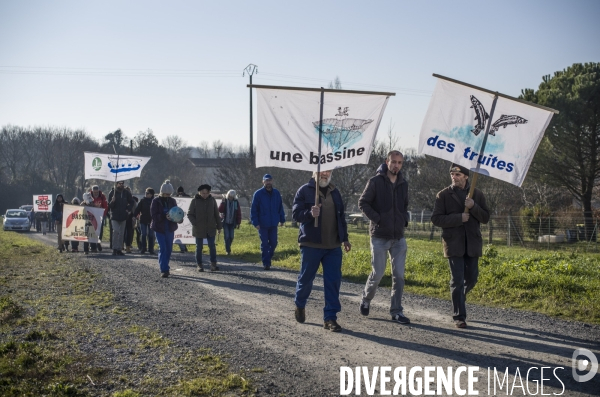 Manifestation contre les bassines a mauze-sur-le-mignon.