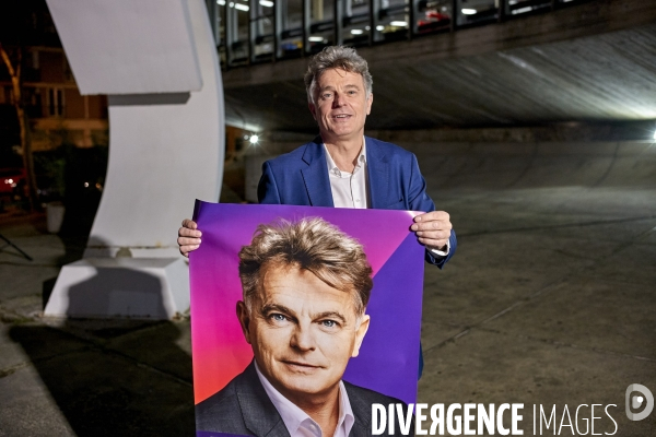 Fabien Roussel , PCF, presente sa nouvelle affiche pour la présidentielle