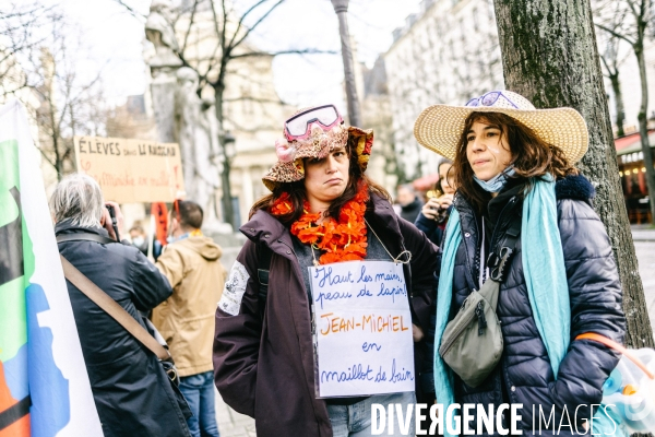 Manifestation des enseignants et des personnels de l Education nationale 20012022