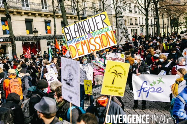 Manifestation des enseignants et des personnels de l Education nationale 20012022