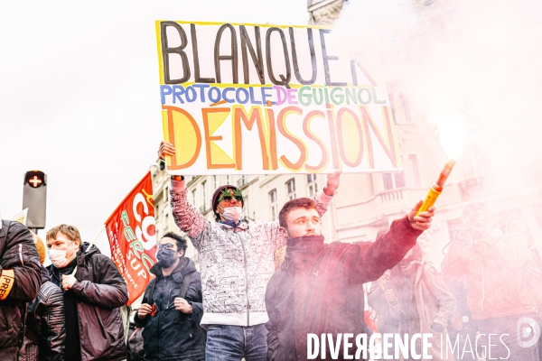 Manifestation des enseignants et des personnels de l Education nationale 20012022