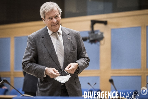 Audition de Vincent Bolloré au Sénat