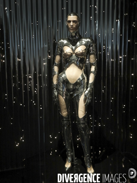 Retrospective thierry mugler couturissime a paris