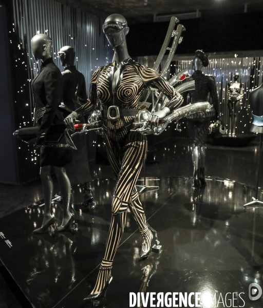 Retrospective thierry mugler couturissime a paris