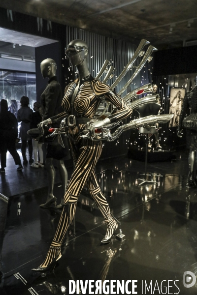 Retrospective thierry mugler couturissime a paris