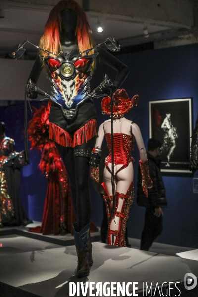 Retrospective thierry mugler couturissime a paris