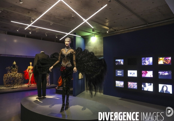 Retrospective thierry mugler couturissime a paris