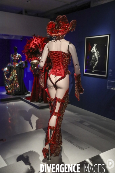 Retrospective thierry mugler couturissime a paris