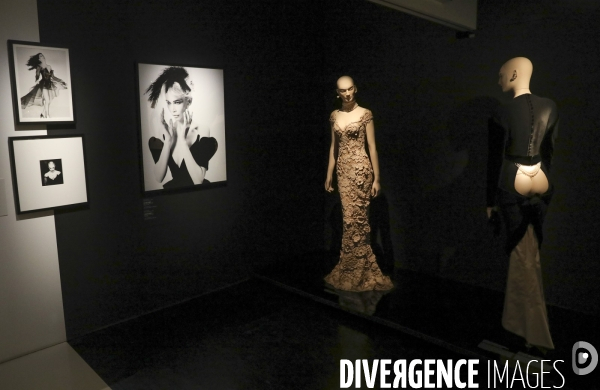 Retrospective thierry mugler couturissime a paris