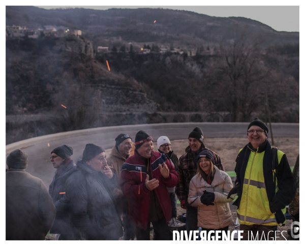 Le long de la Transbassealpine Digne Nice ( le rallye de Monte Carlo )