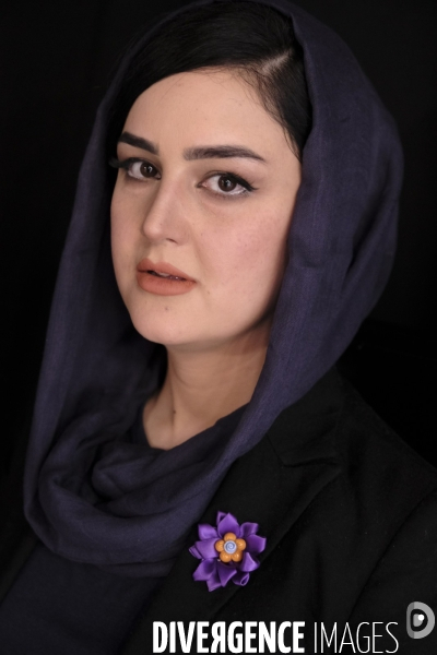 Khatera Arfa, présentatrice de presse afghane, Tolo news TV Kaboul. khatera Arfa, Afghan anchorwoman press, Tolo news TV Kabul.