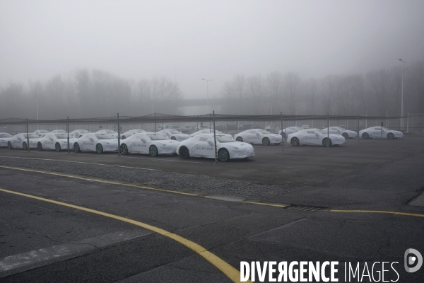 Bruno Le Maire visite l usine Alpine