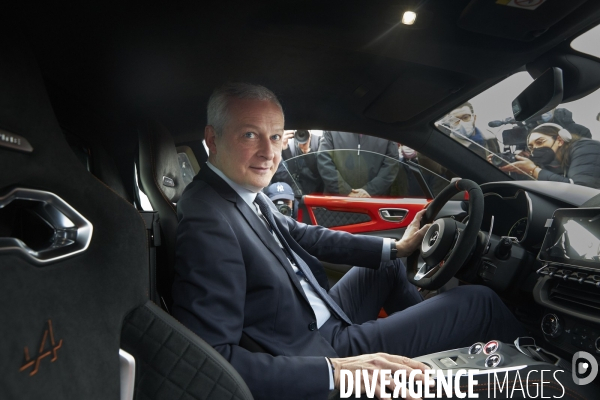 Bruno Le Maire visite l usine Alpine