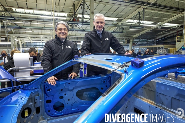 Bruno Le Maire visite l usine Alpine