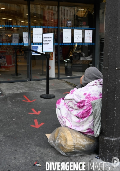 Nous demandons un hebergement digne et inconditionnel pour toutes et tous, maintenant.