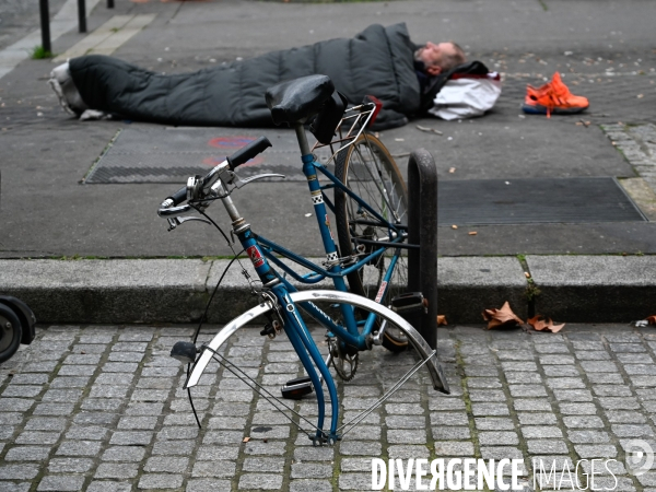 Nous demandons un hebergement digne et inconditionnel pour toutes et tous, maintenant.