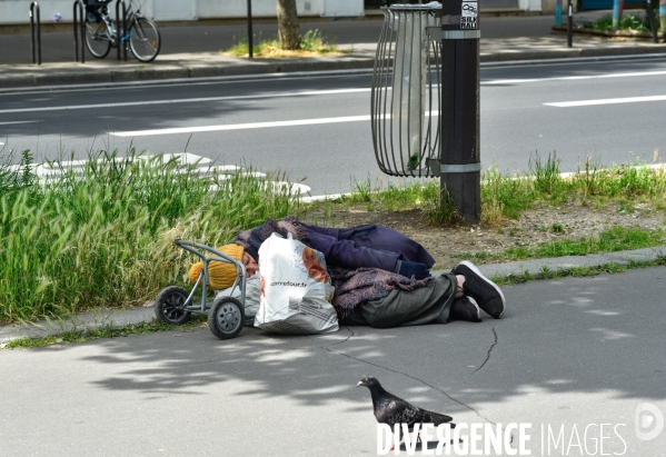 Nous demandons un hebergement digne et inconditionnel pour toutes et tous, maintenant.