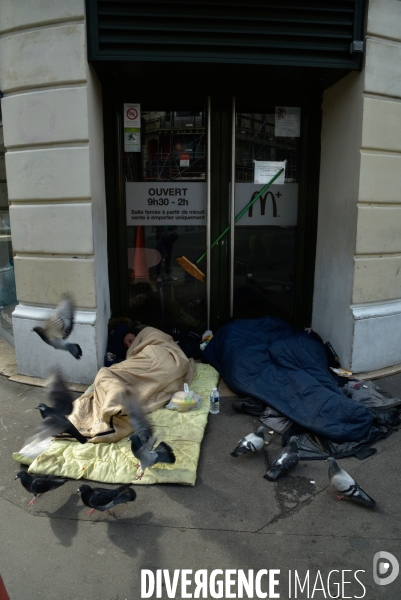 Nous demandons un hebergement digne et inconditionnel pour toutes et tous, maintenant.