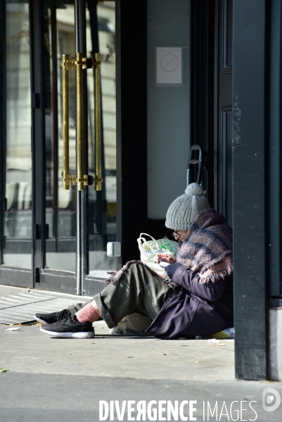 Nous demandons un hebergement digne et inconditionnel pour toutes et tous, maintenant.