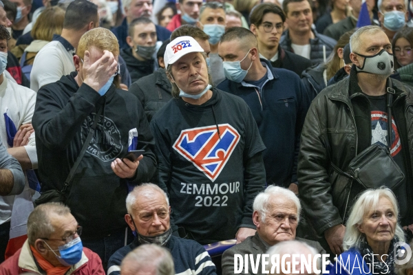 Meeting d Eric ZEMMOUR à Chaumont-sur-Tharonne.