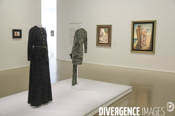 Yves saint laurent au musee d art moderne