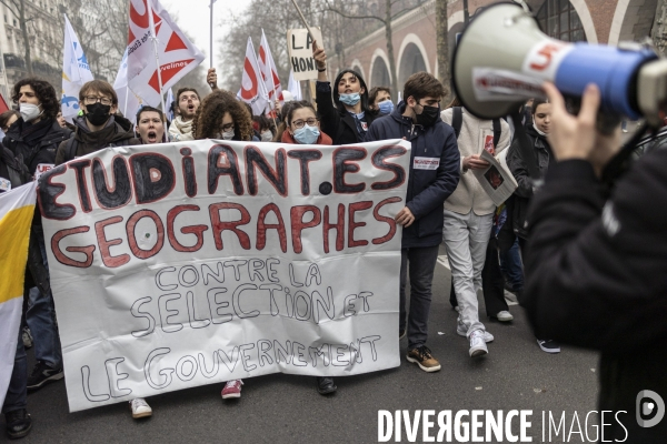 Manifestation intersyndicale pour une augmentation des salaires, pensions et minima sociaux