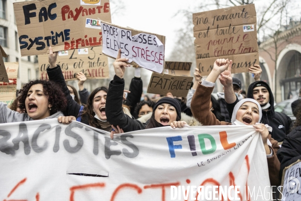 Manifestation intersyndicale pour une augmentation des salaires, pensions et minima sociaux