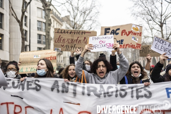 Manifestation intersyndicale pour une augmentation des salaires, pensions et minima sociaux