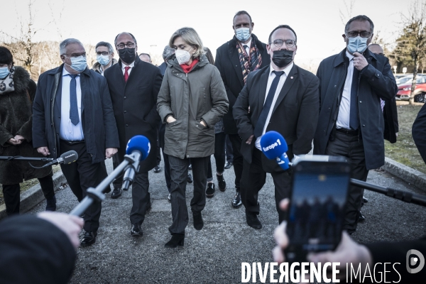 Déplacement de Valérie Pecresse dans l Ain.